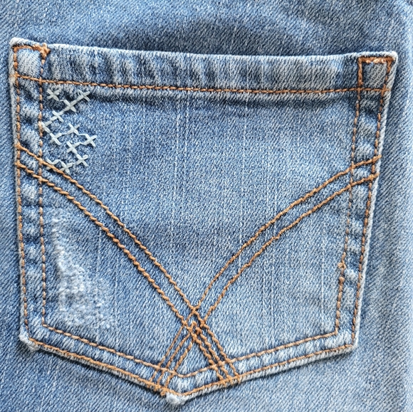 Size Small O'Neil Bellbottom Jeans. EUC. Like New. - Picture 4 of 7